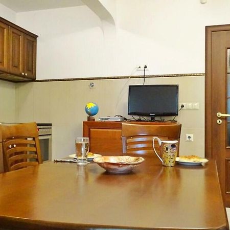 Apartment Kafedral Varna Exteriör bild