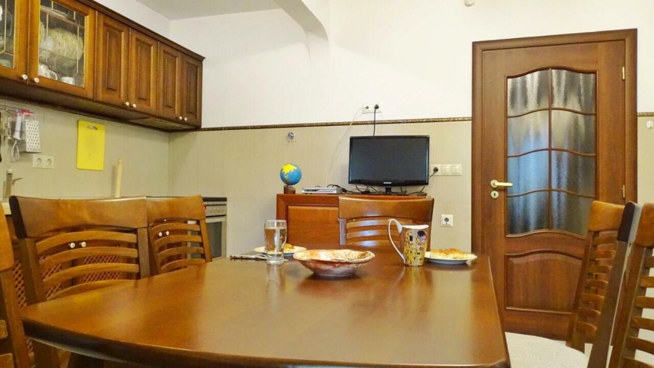 Apartment Kafedral Varna Exteriör bild