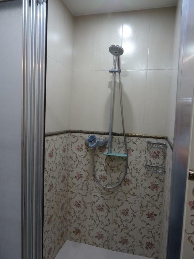 Apartment Kafedral Varna Exteriör bild